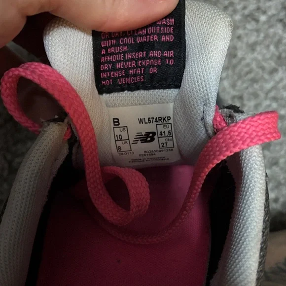 New Balance Women's Gray Sneakers with Pink Accents - Picture 5 of 7